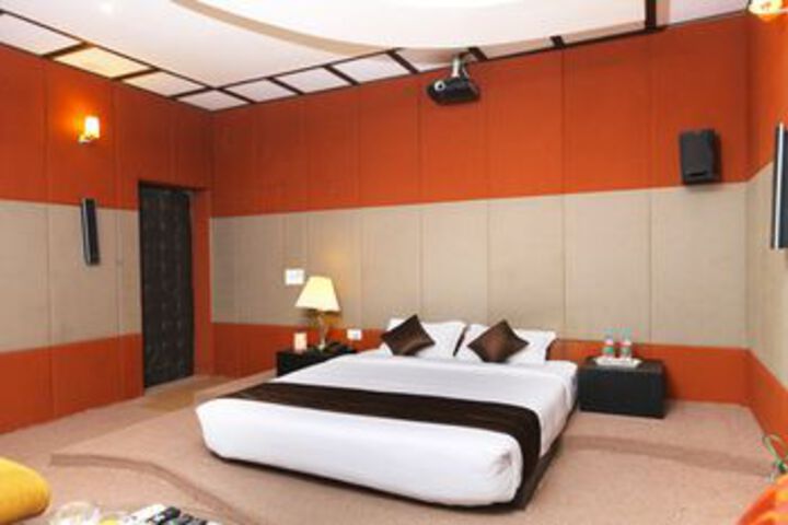 Room 18 of 26