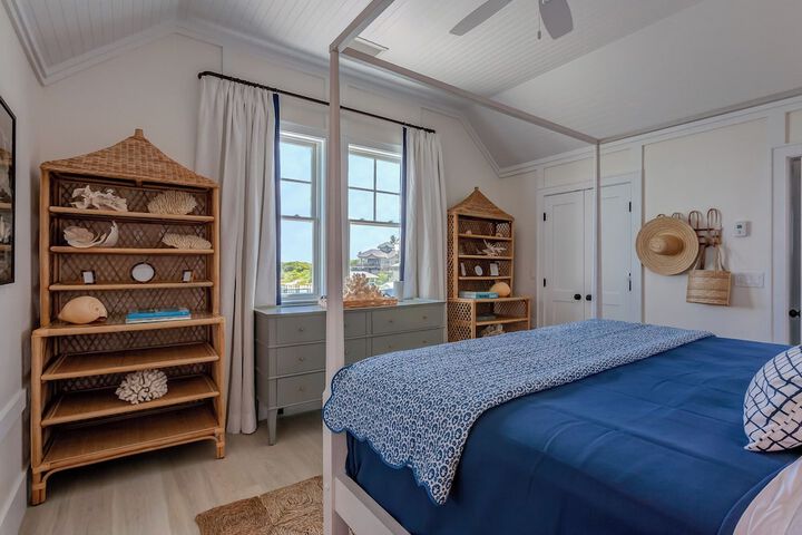 Room 18 of 363
