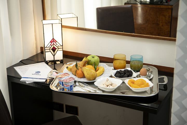 Breakfast/Coffee Service 103 of 111
