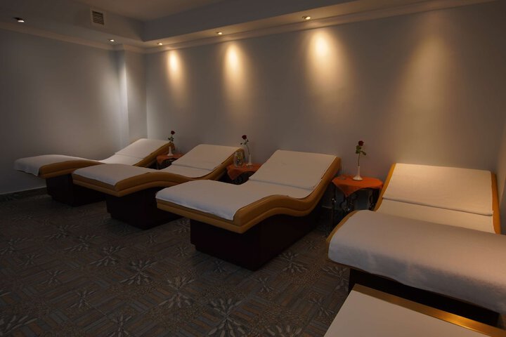 Spa 40 of 54