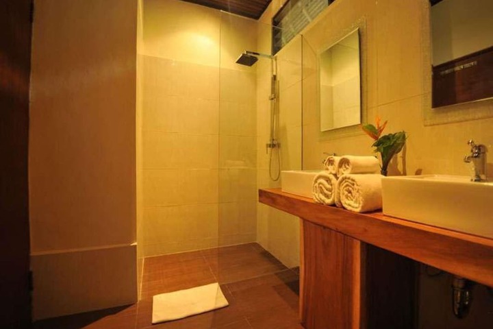 Room 25 of 52