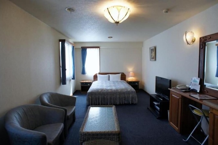 Room 12 of 45