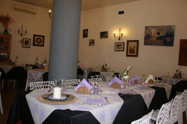 Dining 41 of 63