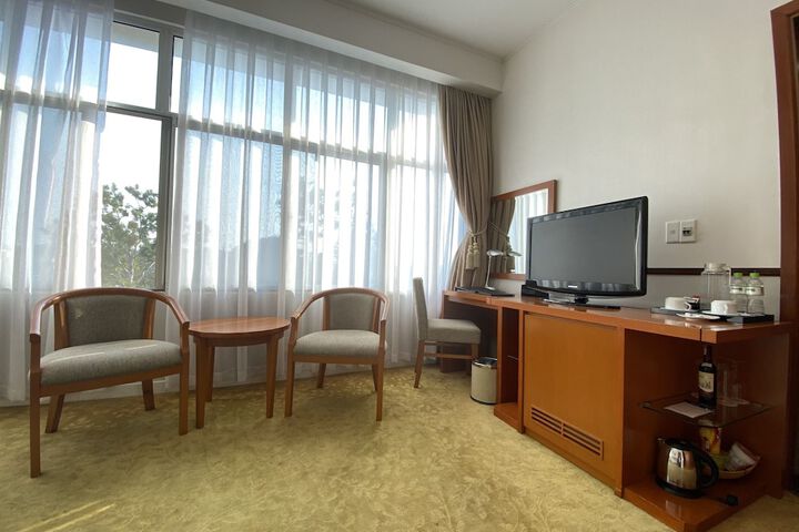 Room 30 of 82