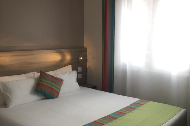Room 18 of 49
