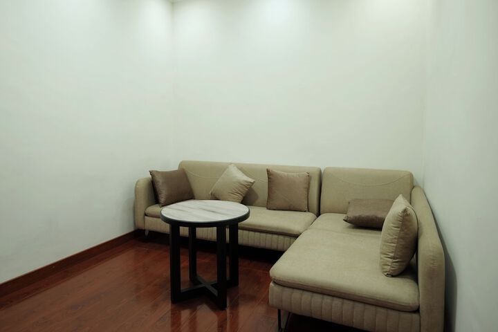 Room 35 of 73
