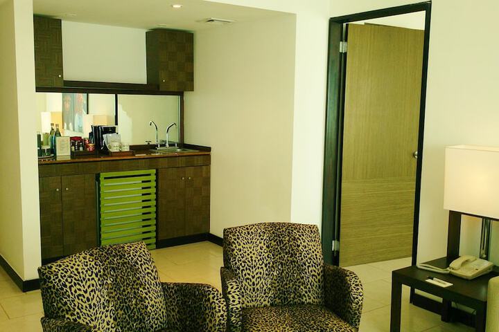 Room 46 of 111