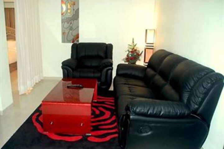 Room 13 of 28