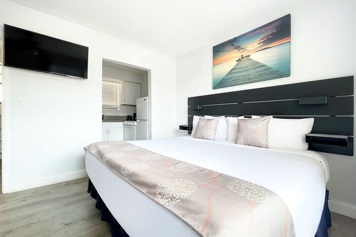 Room 3 of 27