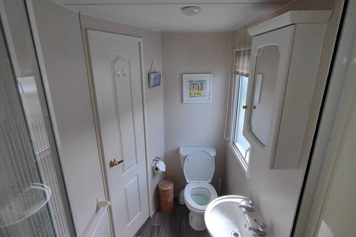 Room 13 of 25
