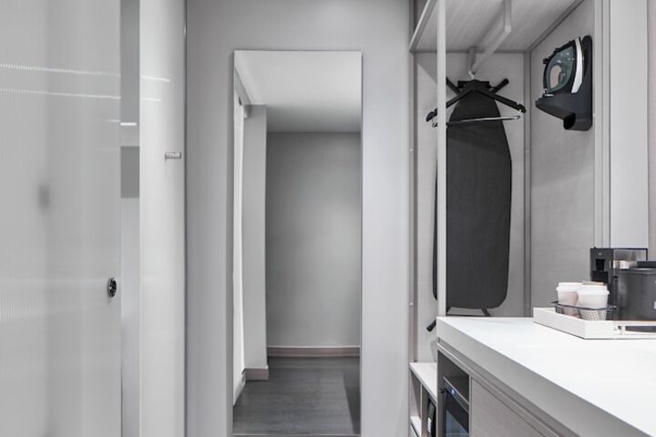 Room 12 of 85