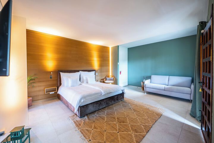 Room 40 of 135