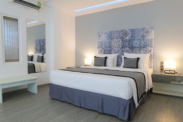 Room 10 of 59