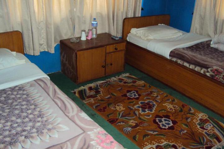 Room 2 of 5