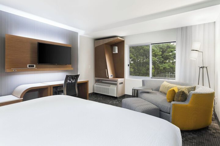 Room 10 of 34