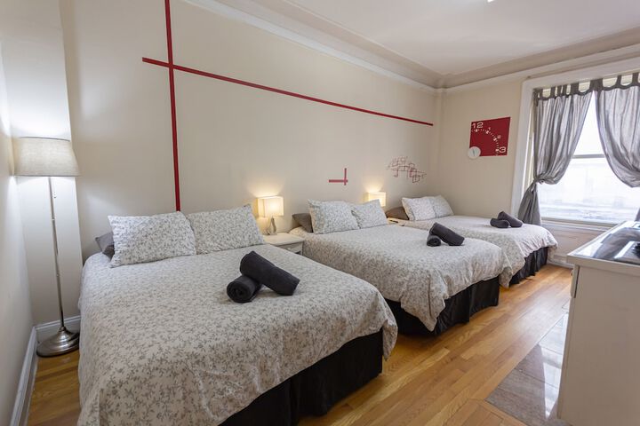 Room 10 of 125
