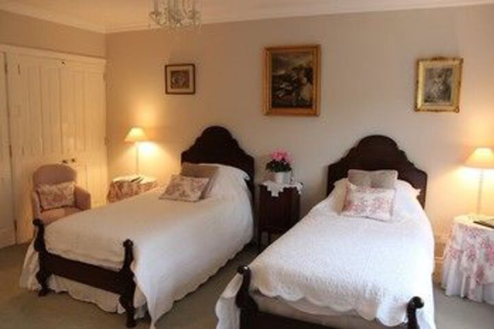 Room 9 of 25