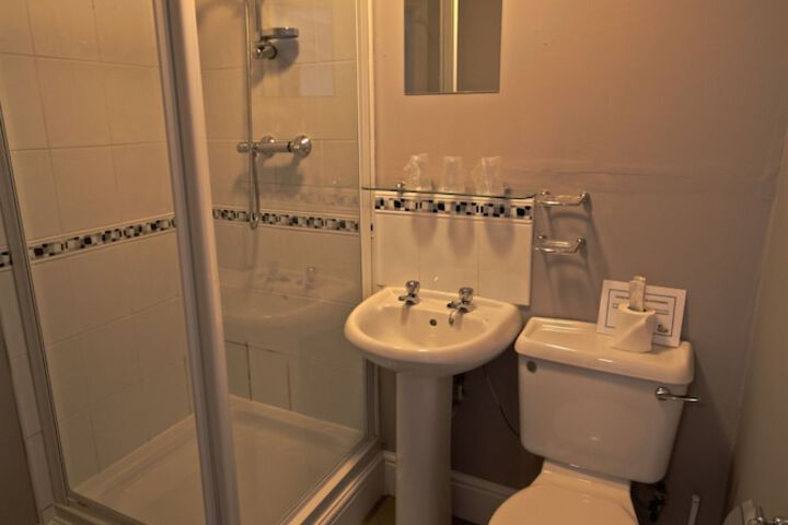 Room 13 of 25