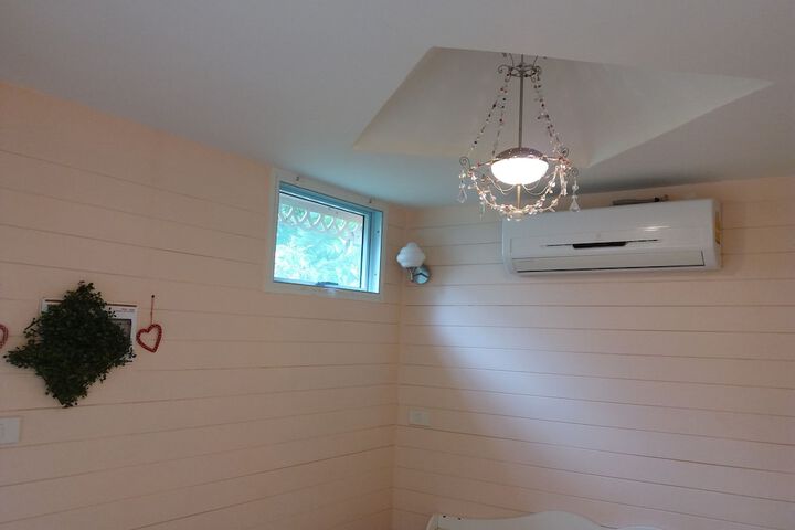 Room 12 of 22