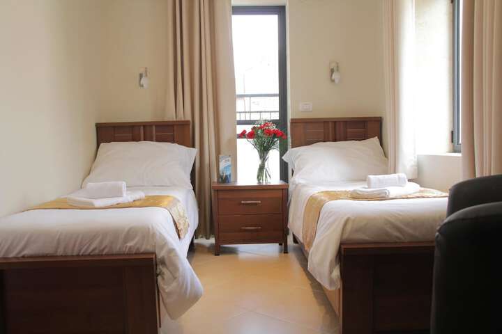 Room 7 of 50