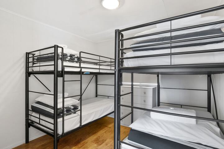 Room 10 of 51