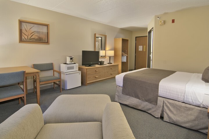 Queen Bed Accessible (1 of 11)