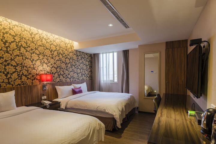 Room 19 of 40
