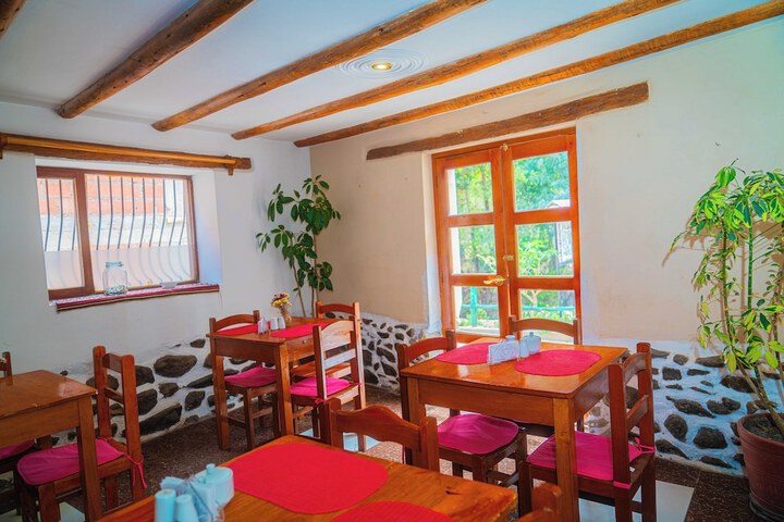 Hotel Interior 5 of 129