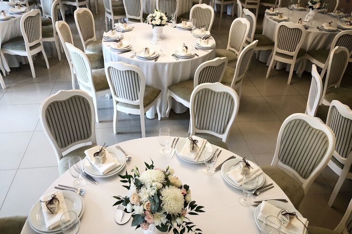 Dining 50 of 68