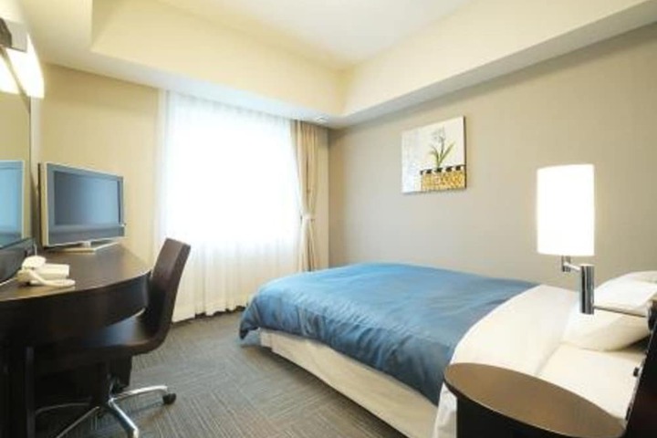 Room 7 of 27