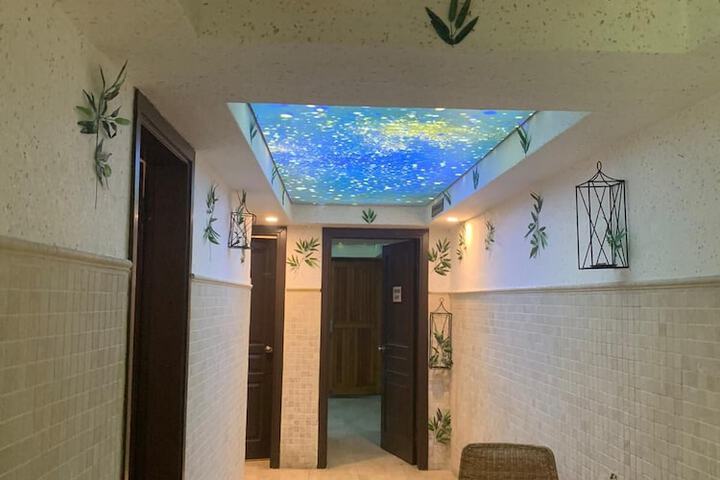 Room 25 of 46
