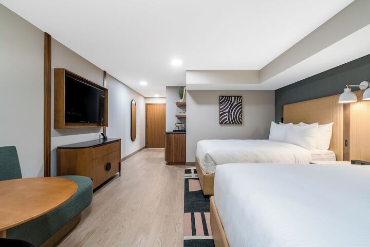 Room 14 of 36