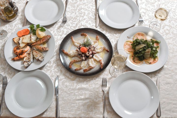 Dining 50 of 73