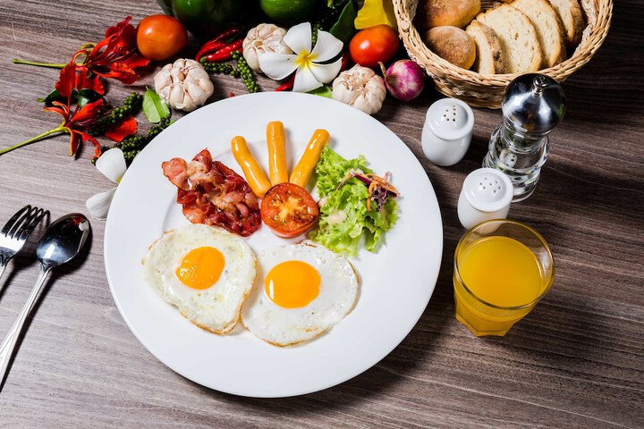 Breakfast/Coffee Service 92 of 145