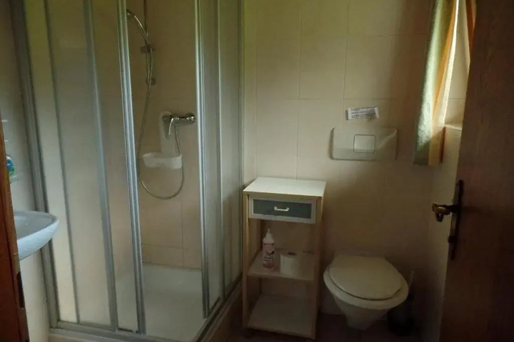 Room 7 of 15