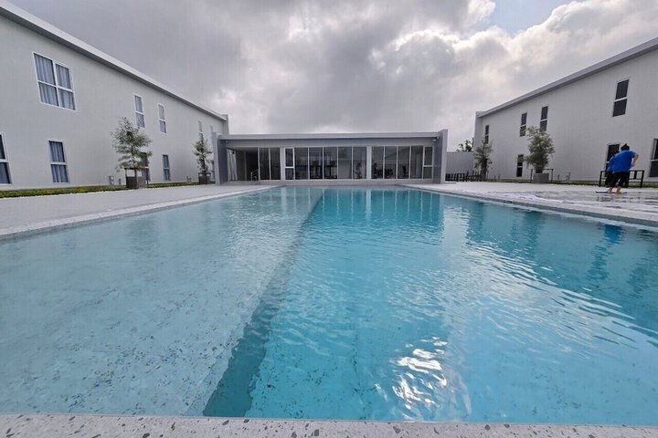 Pool 57 of 85
