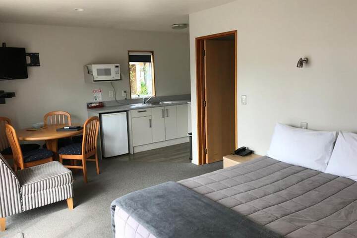Room 9 of 44