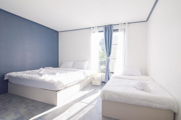 Room 8 of 48