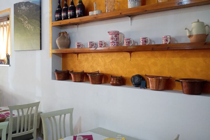 Dining Photos
