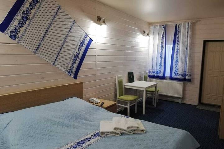 Room 4 of 37