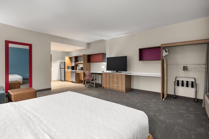 Room 12 of 40
