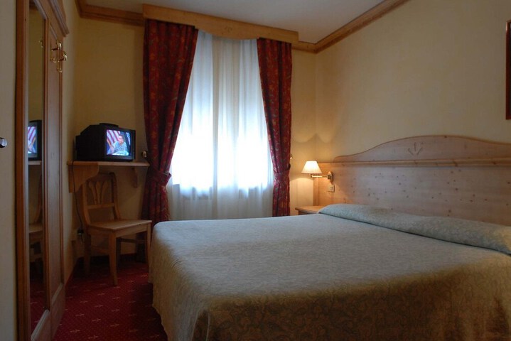 Room 16 of 47