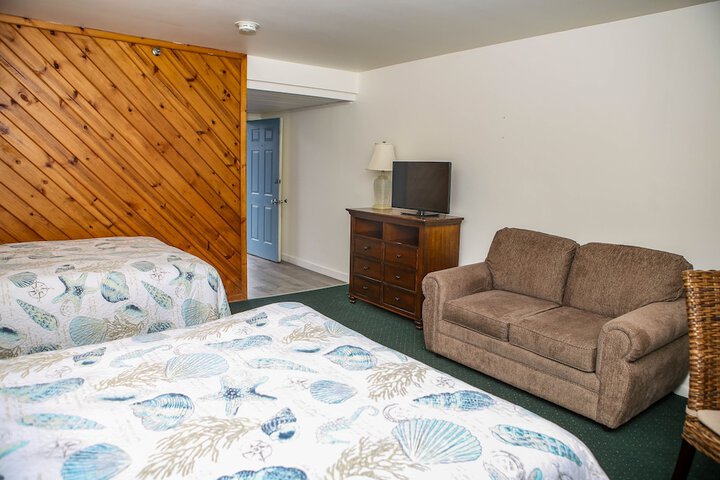 2 Queen Beds (8 of 25)