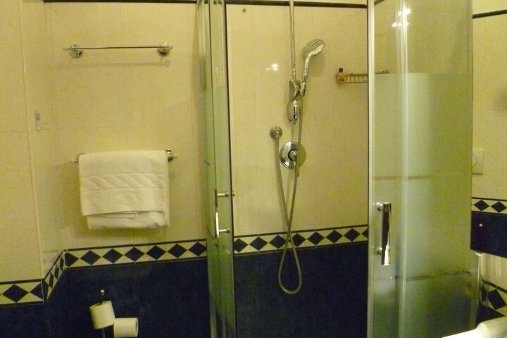 Room 16 of 29