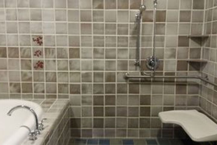 Room 2 of 14