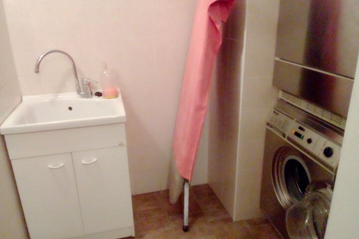 Room 40 of 57