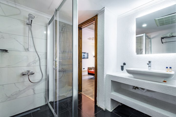 Clean Restrooms