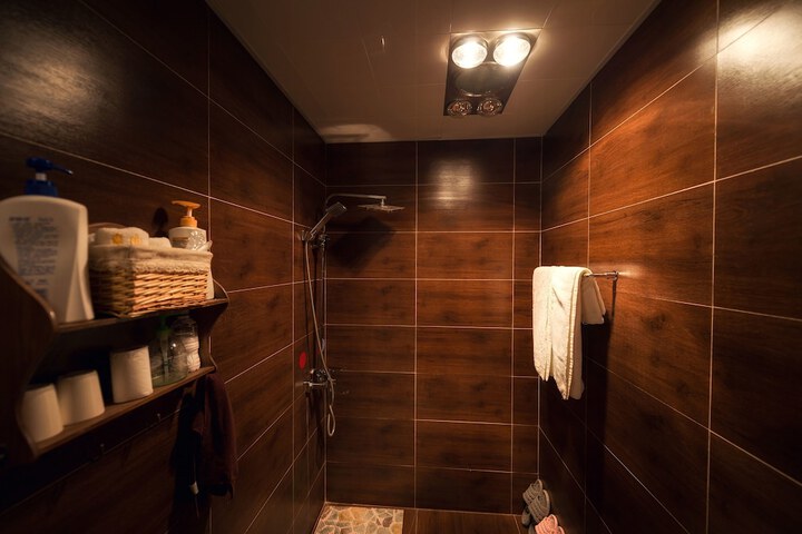 Room 24 of 49