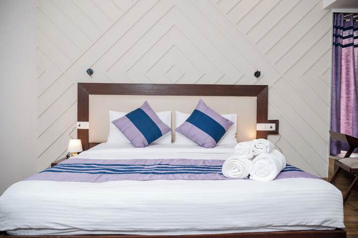 Room 4 of 34