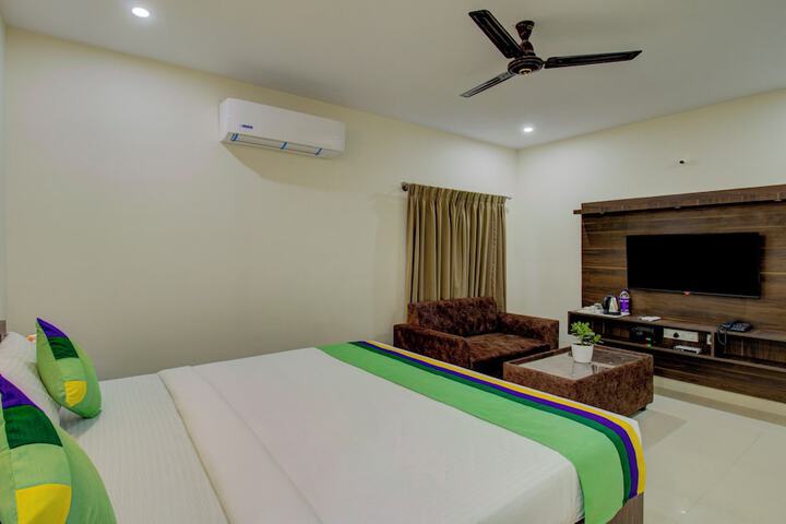 Room 19 of 29